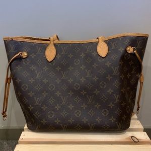 Louis Vuitton Neverfull MM purse